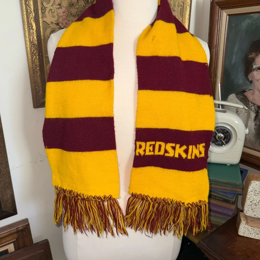 Vintage Wool Knitted Redskins Football scarf